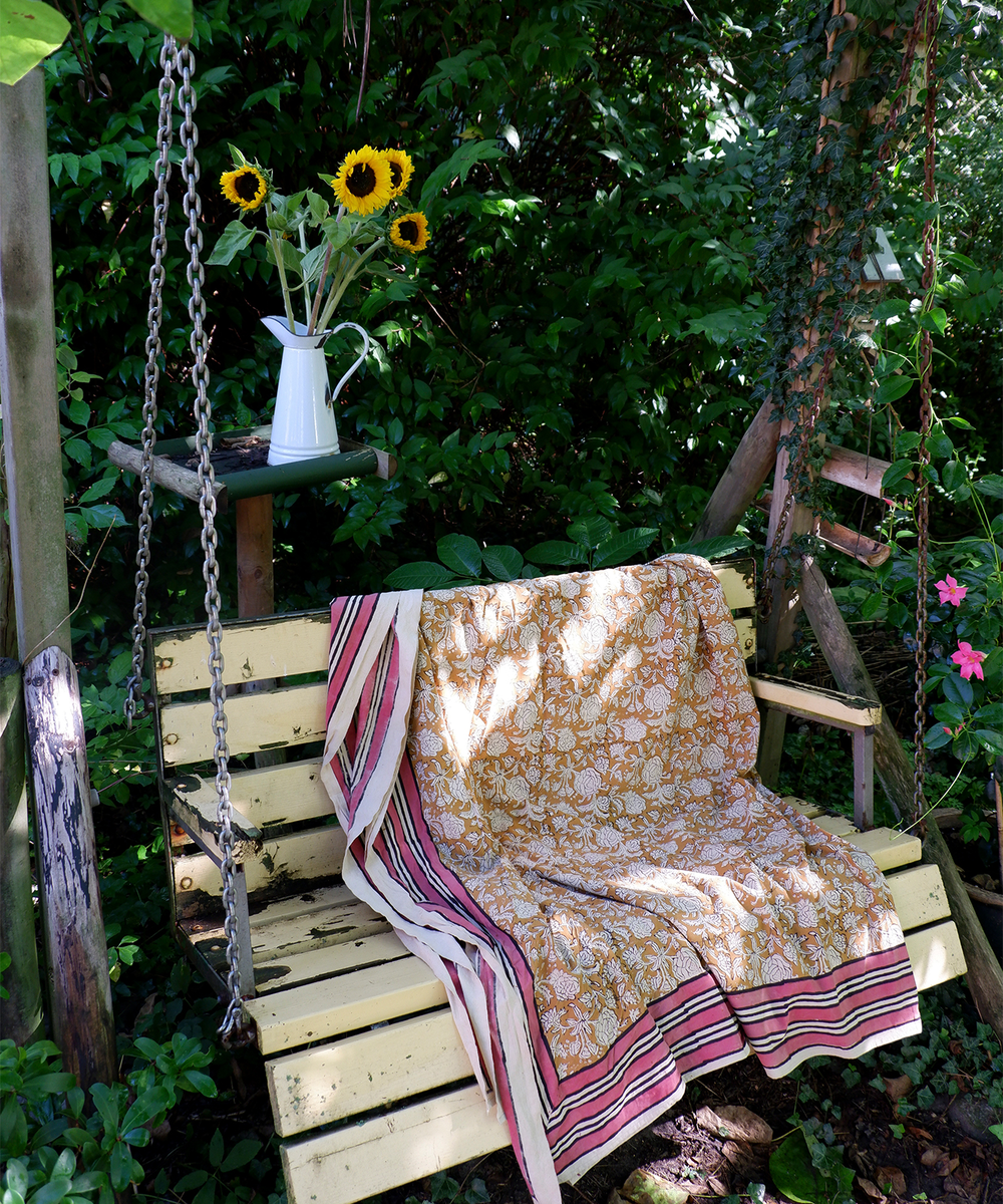 Nappe,plaid,dessus de lit