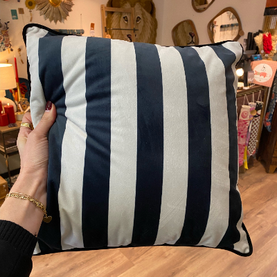 Coussin carr en velours