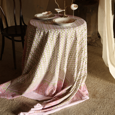 Nappe,plaid,dessus de lit/ T:S